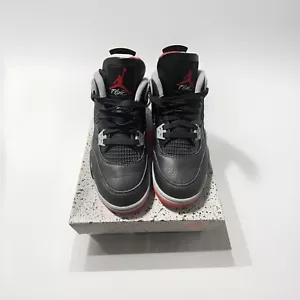 Air Jordan 4 Retro Nero/Rosso Fuoco - Grigio Cemento Taglia 6Y - Foto 1 di 7