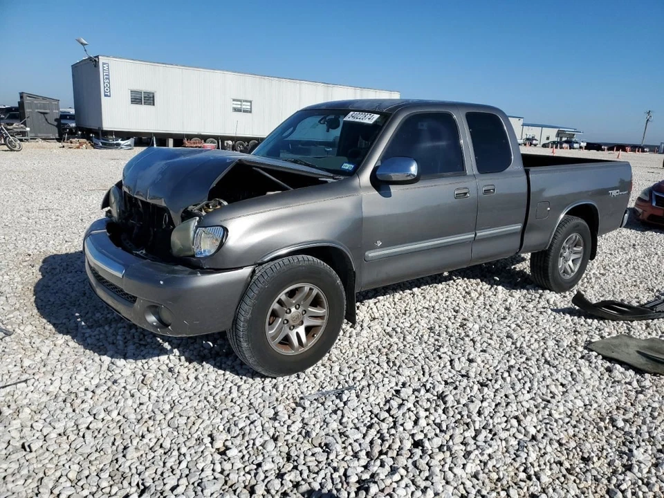 (LOCAL PICKUP ONLY) Back Glass Crew Cab Sliding Without Solar Fits 00-06 TUNDRA  Foto 1 de 4