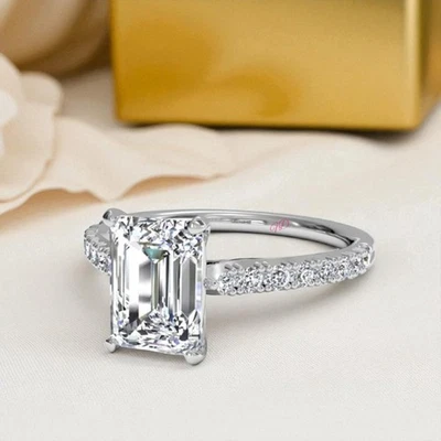 Diamond 14k Gold Ring For Women Lab Grown Emerald  1.8 Carat IGI Certified White - Image 1 of 4