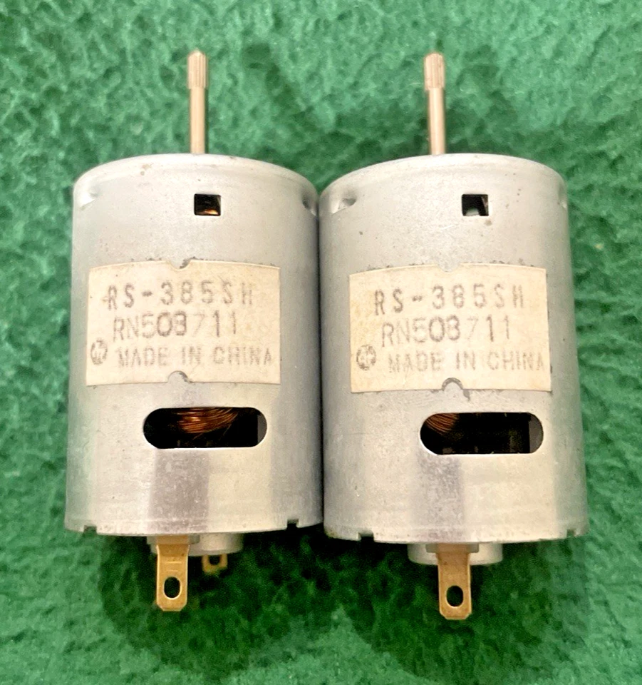 2 X Mabuchi RS-385SH Motor - Long Shaft 2.3mm - 12V DC - Model Train Hobby Motor - Image 1 of 1