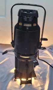 ETC Source Four 750 36 Degree Ellipsoidal Light. - Picture 1 of 4