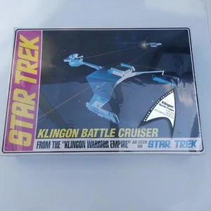 STAR TREK AMT KLINGON BATTLE CRUISER - Model Kit - New & Sealed - Picture 1 of 2