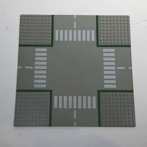 Vintage LEGO Base Plate 32x32 Light Gray Intersection 10"x10" - Picture 1 of 5