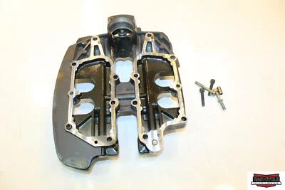 2004 Yamaha Road Star Warrior XV 1700 Rear Cylinder Head Cover Lower Valve Cap - Изображение 1 из 4