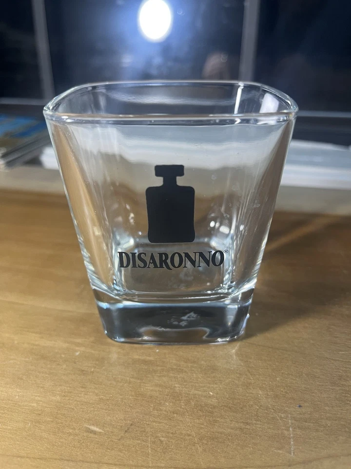 Vaso de vaso de cóctel DiSaronno base cuadrada para beber rocas Foto 1 de 3
