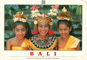 1990's Bali Young Balinese Legong Dancers POSTCARD - Gundagai St, Coffs Harbour - Bild 1 von 2