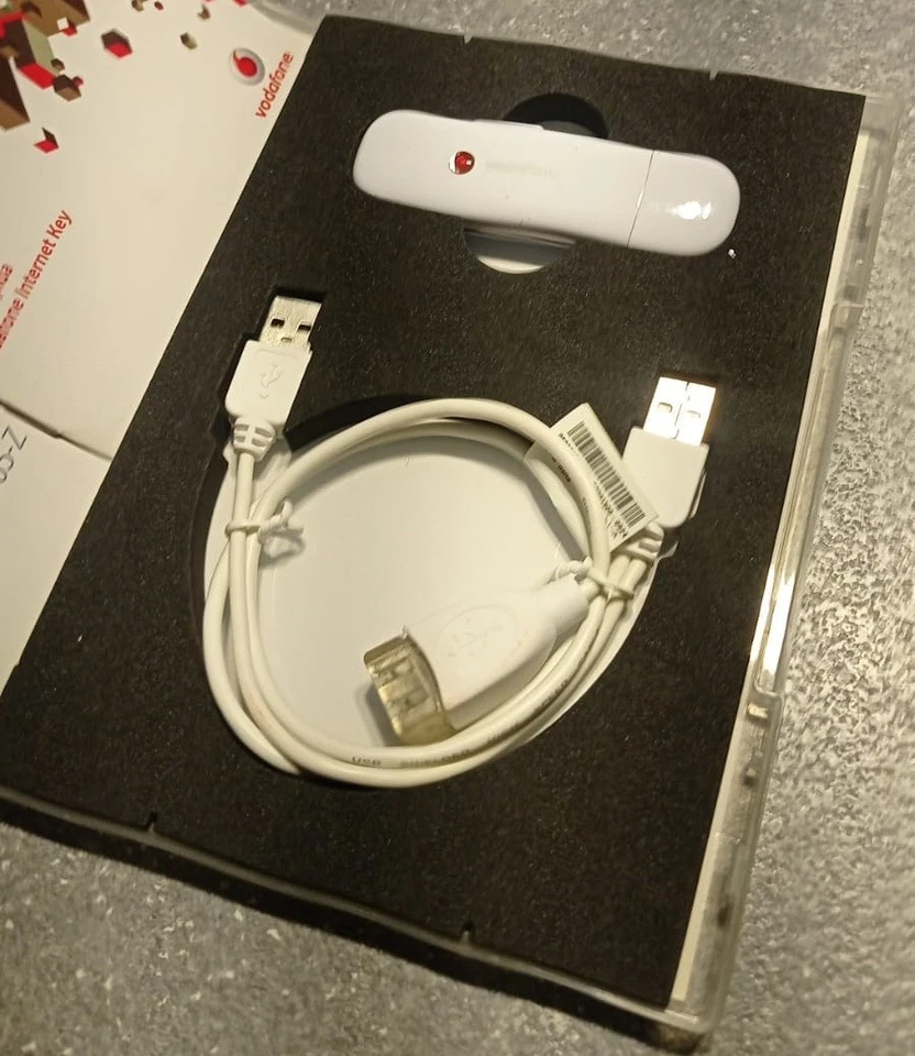 CHIAVETTA INTERNET  VODAFONE INTERNET KEY ZTE K3565Z  HSDPA 7.2Mbps USB MODEM - Immagine 1 di 4