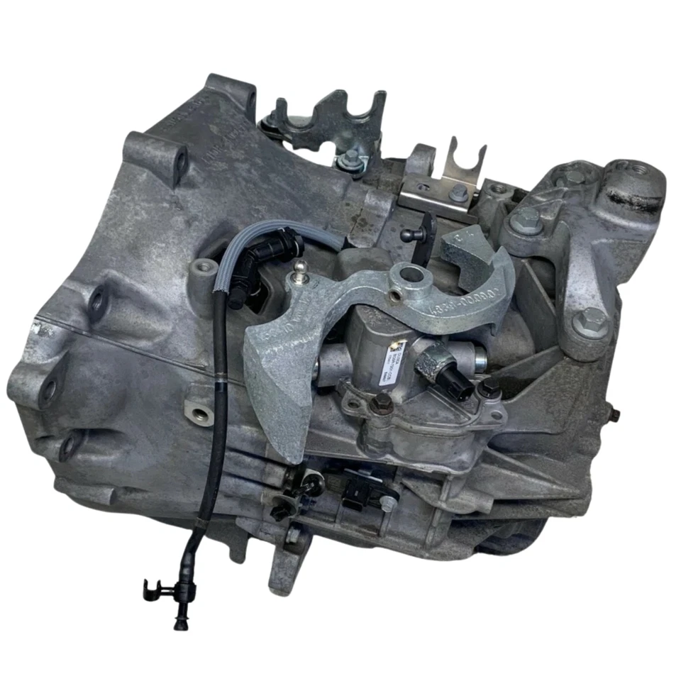 GEARBOX FV4R-7002-CCA FORD KUGA 2.0 TDCI 6 SPEED 2WD MANUAL 2017 11K C1 3 - Image 1 of 4