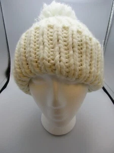 Love2Design Women's WHITE Heavy Winter Hat with Pom Pom NEW - Picture 1 of 4