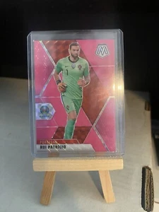 2020-21 Panini Mosaic UEFA  Pink Fluorescent Mosaic Prizm #151 Rui Patricio 8/10 - Picture 1 of 2
