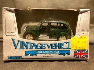 1/43 ERTL VINTAGE VEHICLES 1958 LONDON TAXI AUSTIN GREEN - Picture 1 of 2