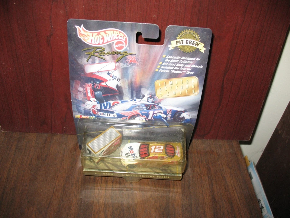 1998 hot wheels jeremy mayfield #12 mobil 1 pit crew gold - Image 1 of 1