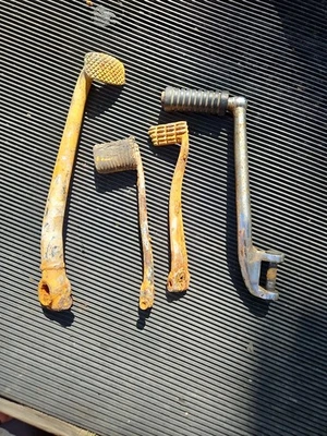  HONDA CL77 CL72 Levers Kickstart, Shifter, Brake USED - Imagem 1 de 4