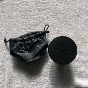 OLYMPUS WIDE ANGLE CONVERSION LENS 0.7X 55MM JAPAN WITH COVER & SOFT SIDED CASE - Picture 1 of 6