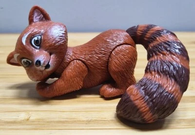 Figura de acción de película Barbie Island Princess Sagi Rosella's Pet Red Panda 2007 3" Foto 1 de 4