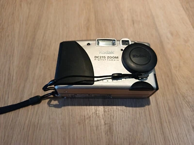 Kodak Digital Camera EasyShare DC215 Zoom 1.0MP Silver - Tested & Working  - Image 1 of 4
