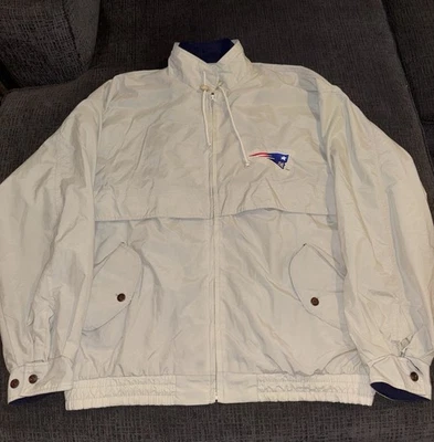 Jaqueta corta-vento branca vintage New England Patriots marca noz-moscada tamanho XL - Imagem 1 de 4