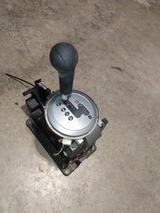 2004 2011 Mitsubishi Endeavor Automatic Floor Shifter Assembly Gear Selector OEM - Picture 1 of 4