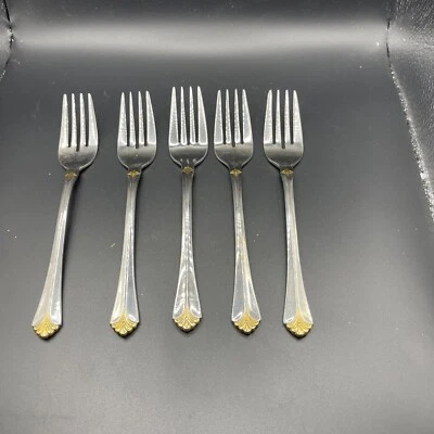 Juego de 5 tenedores de ensalada de postre de acero inoxidable dorado de Santa Bárbara Towle 18/8 6 1/2" Foto 1 de 4