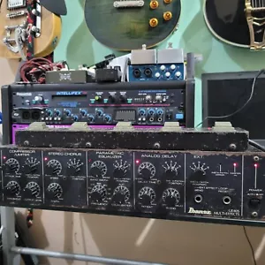 Módulo tipo rack multiefectos para guitarra IBANEZ UE 405 de colección con pedal - Imagen 1 de 3