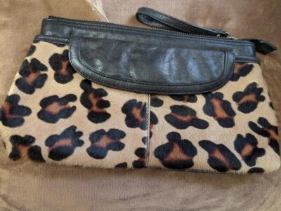 PULSERA CLUTCH NORDSTROM NEGRA BEIGE LEOPARDO NUEVA CON ETIQUETAS Foto 1 de 4