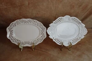 VTG. TWO'S COMPANY SET OF 2 MILK GLASS LATTICE OVAL PLATES DECOR DH3058 - Bild 1 von 4