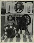 1940 Press Photo Alhambra Calif Shirley Ann Stentz in Storybrook parade