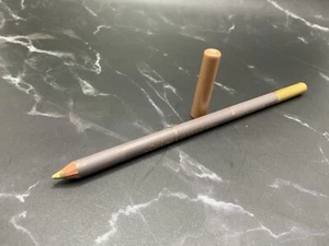 New L'OREAL Le Grand Kohl Perfectly Soft Liner Eye Pencil-chartreuse RARE - Picture 1 of 5