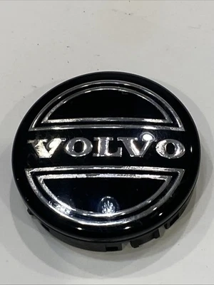 Volvo Black Single Center Cap 30666913 S60 V70 XC70 S80 XC90 XC60 S40 V50 C70 C3 - Image 1 of 3