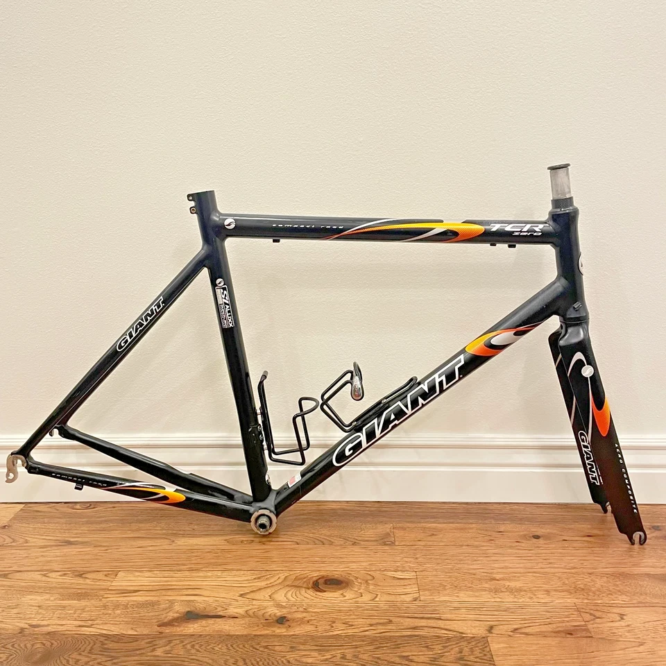 Conjunto de quadro de bicicleta de estrada Giant TCR Zero grande 56 cm carbono e alumínio Dura Ace - Imagem 1 de 4