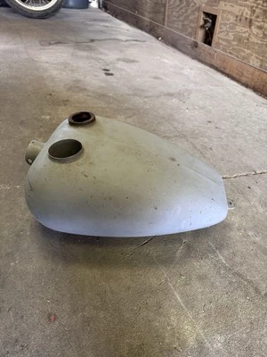 Tanque North Hollywood Paughco Mustang con agujero de calibre estilo Hummer Harley Chopper Foto 1 de 4