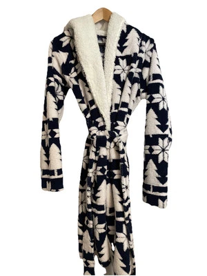 Vera Bradley Christmas Robe Women’s Hooded  Small/Medium Blue Fleece Snowflake - Image 1 of 4