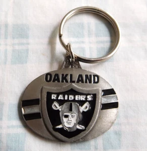 Vintage Oakland Raiders Keychain Keyring Key Chain Ring 1997 Siskiyou Buckle Co - Picture 1 of 3