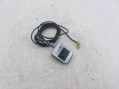 NISSAN X-TRAIL T30 Antenna GPS001 2.20 Diesel 84kw 2002 25484765 - Image 1 of 3