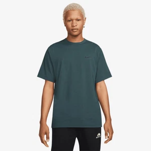 Nike Hyverse Dri-FIT UV Versatile MENS T Shirt SIZE MEDIUM CZ1181-328 -BRAND NEW - Picture 1 of 3