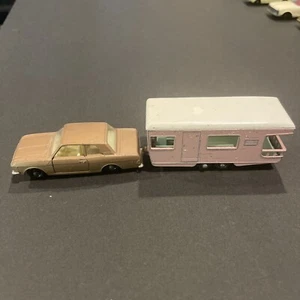 Match Box Lesney Lot No 25 Ford Cortina / No 23 Caravan Trailer - Picture 1 of 9
