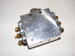 Lube USA 6-Wege Schmierung Progressivfettverteiler Wert Verteilerblock - Bild 1 von 4