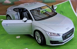 2014 Audi TT Coupe Silver 1:24 Scale Welly 24057S Diecast Metal Model Car - Picture 1 of 6