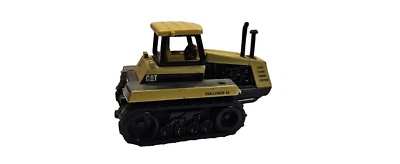 CAT Caterpillar Challenger 65 Tractor Diecast 1:64 1989 Farm Show Edition - Image 1 of 2