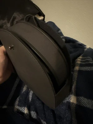 Urbanista Solar Powered Active Headphones Powerfoyle  Los Angeles - Black - Image 1 of 2