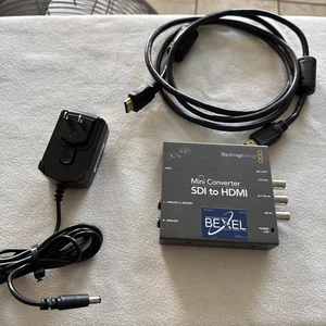 Mini convertidor Blackmagic Design HDMI a SDI con fuente de alimentación y cable HDMI - Imagen 1 de 5