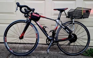 GIANT DEFY ADVANCED 1 WITH SON DELUX DYNAMO HUB SMALL SIZE ULTEGRA CARBON BIKE - Picture 1 of 10