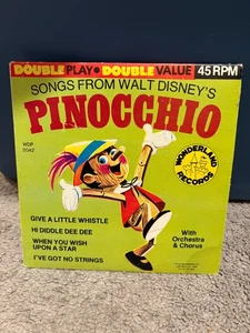 Songs From Walt Disney's Pinocchio 45 RPM Record Vintage - Imagen 1 de 7