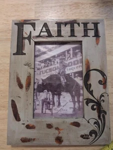 FAITH WOOD PHOTO FRAME 4x6 Photo - Picture 1 of 9