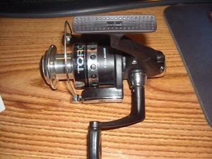 South Bend Torque T-200 Spinnrolle Angelrolle NEU KOSTENLOSER VERSAND - Bild 1 von 4
