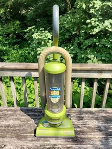 Eureka Optima Model 431 Lightweight Bagless Upright Vacuum Cleaner - Picture 1 of 8