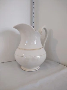 Antiker Mercer Pottery Co. Krug, 7,5" hoch, weiß mit Gold besetzt. - Bild 1 von 6
