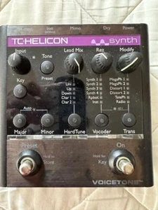 TC-Helicon VoiceTone Synth Vocal Effects Processor Pedal, Vocal Synthesizer - Picture 1 of 3