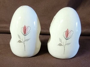 Franciscan Duet Rose Pepper Salt Shakers Both 2 Hole - Picture 1 of 10