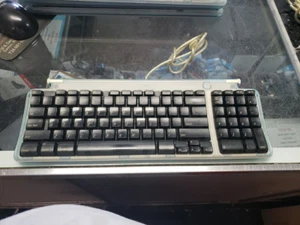 VINTAGE Apple Keyboard 1998 USB iMac Blue BERRY Model M2452 FREE SHIP - Picture 1 of 9